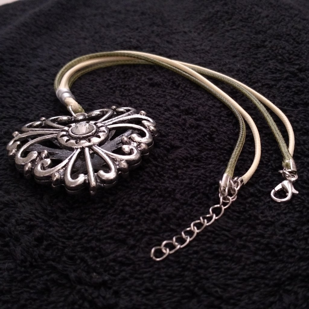 The Metalic Heart With Simulated Gemstone Glass Diamond 16 In Rope Chain